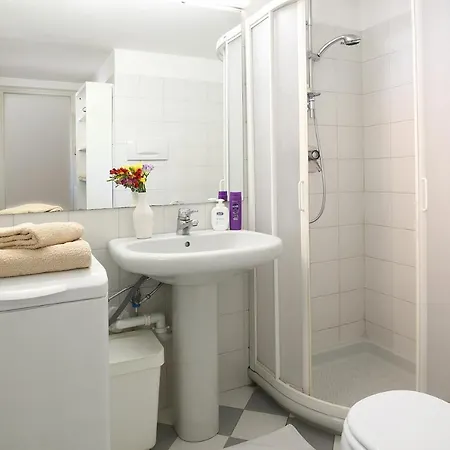 Giusti 6 Hotel apartamentowy Mediolan