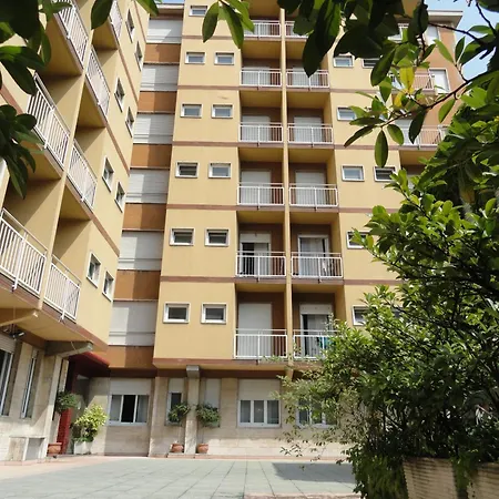 Giusti 6 Mediolan
